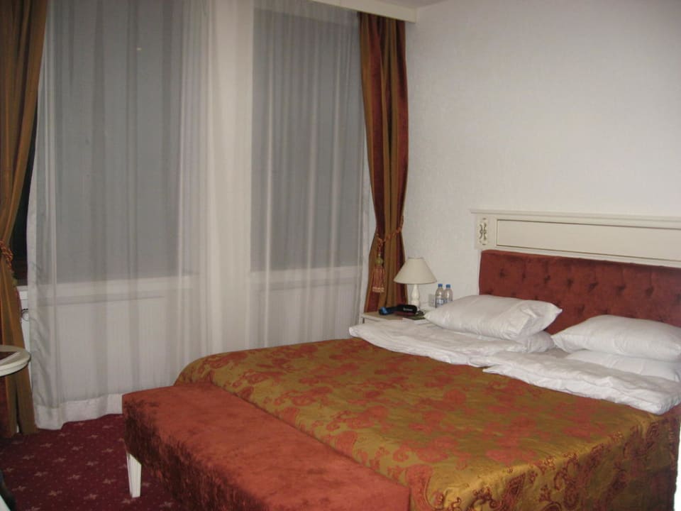 Doppelbett Hotel Unique Dortmund Hauptbahnhof