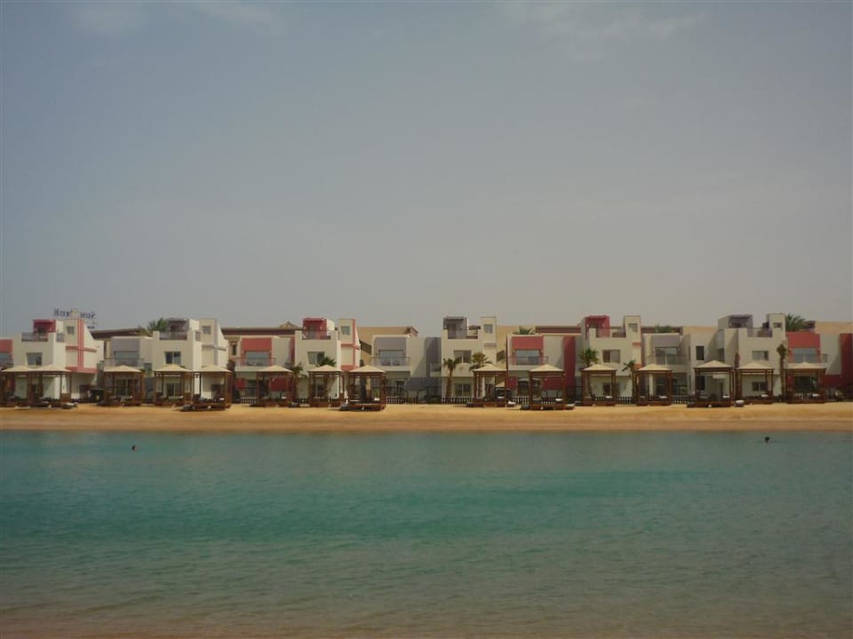 Blick auf Privatstrand SUNRISE Crystal Bay Resort