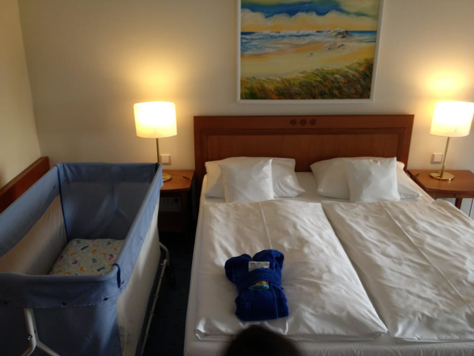 Etwas schmaleres Bett im oberen Schlafbereich Kleine Strandburg Zinnowitz