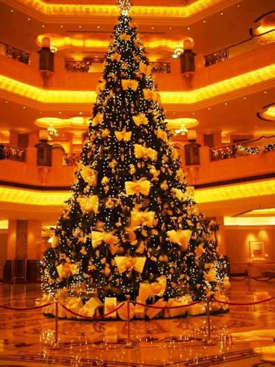 Weihnachtsbaum Emirates Palace Mandarin Oriental