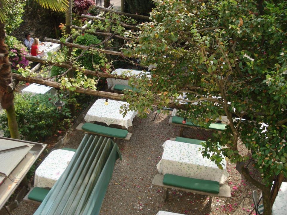 Idyllischer Garten Antica Stallera Hotel