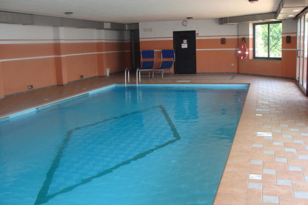 Hallenbad Residence Ruculì