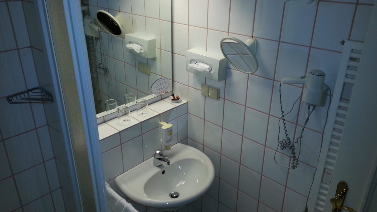 Bad Hotel Der Achtermann