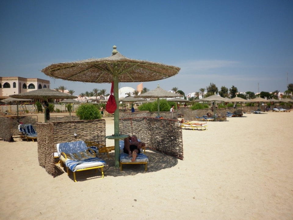 Relaxen Shams Alam Beach Resort