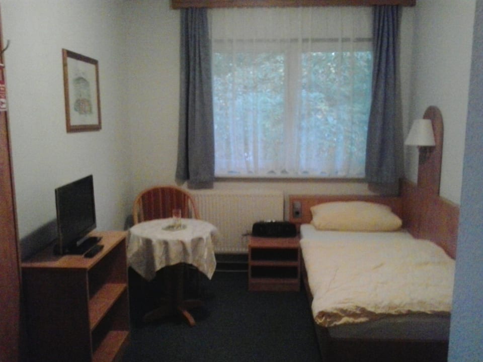 Spartanisch aber ausreichend Gasthaus Melchendorf