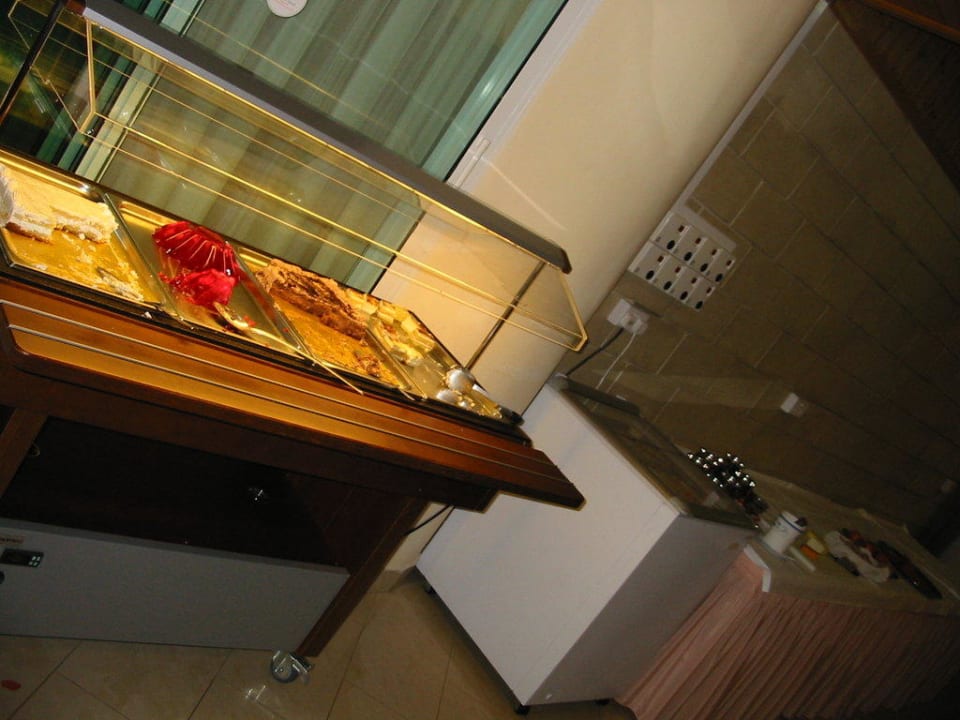 Nachspeisen am Abend Tasia Maris Gardens