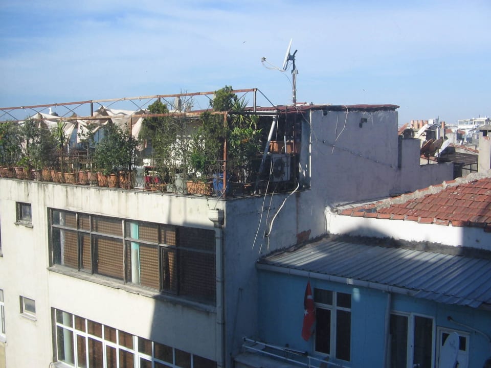 Ausblick aus meinem Zimmer, links Best Western Plus The President Hotel