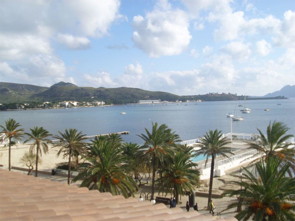 Balkonblick von Penthouseterrasse nach links Hotel Marina