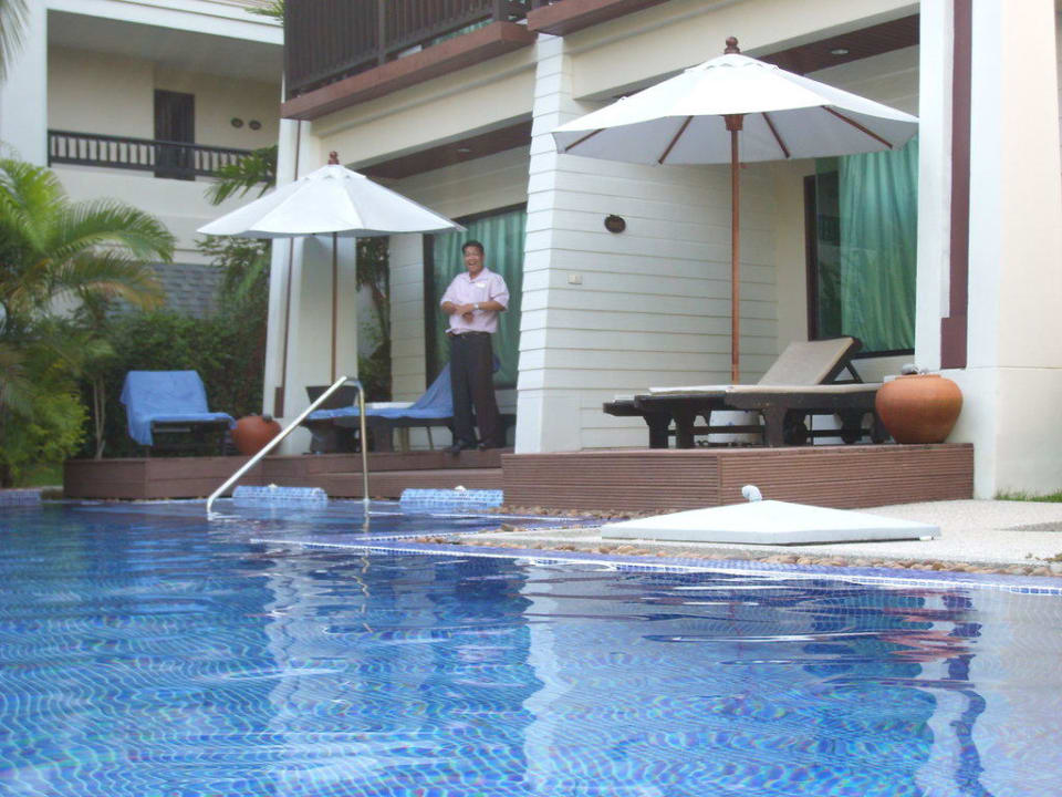 Blick auf unseren Zimmereingang La Flora Khao Lak