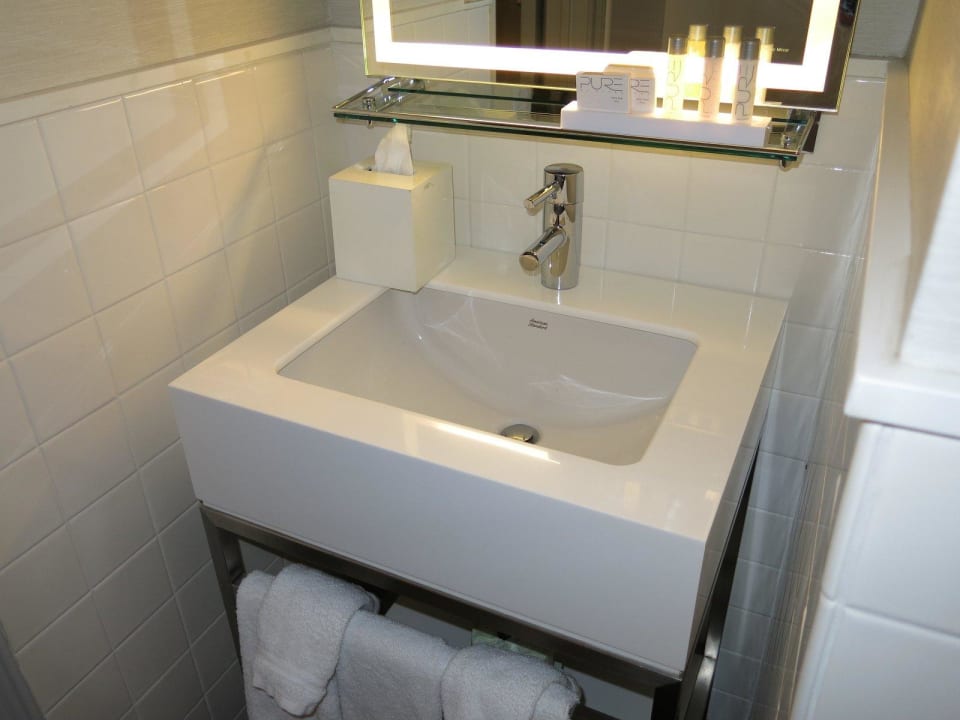 Bad von Zimmer 2541 - Dezember 2012 (25. Etage) The Row Hotel NYC