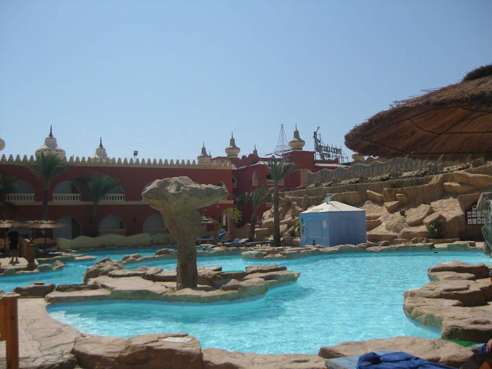 Action Pool Pickalbatros Alf Leila Wa Leila Resort - Neverland Hurghada