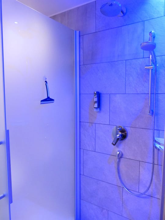 Dusche Hotel Riederalm