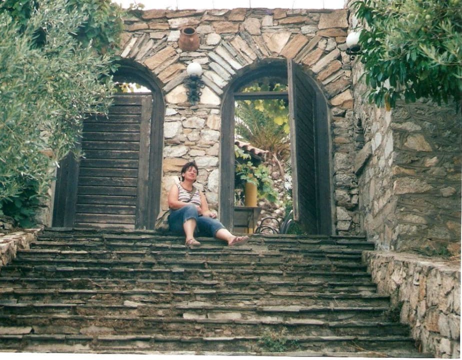 alter Eingang der Anlage Hotel Geranion Village