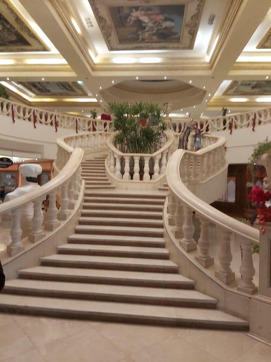 Lobby Hotel Titanic Palace