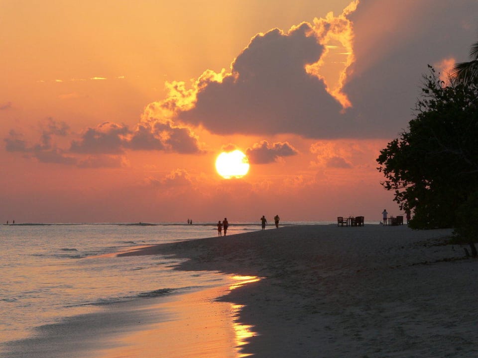 Sonnenuntergang Kuredu Island Resort & Spa