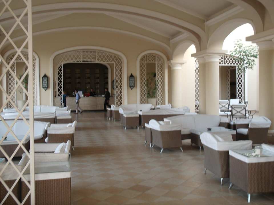 Außenbar am Hotel JAZ Aquamarine Resort