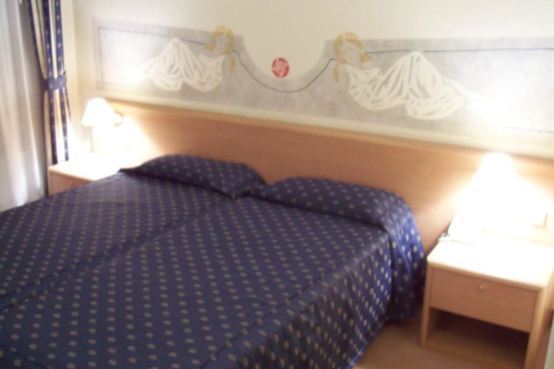 Doppelbetten im Zimmer Hotel Tivoli