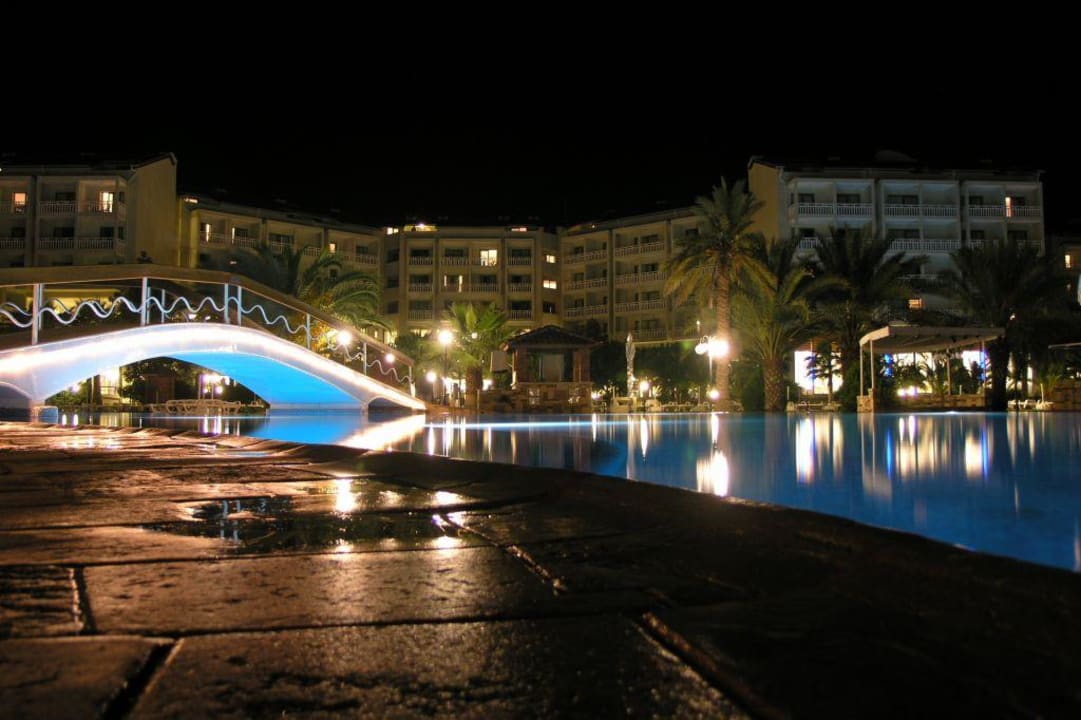Hotel Arum by Night Arum Barut Collection