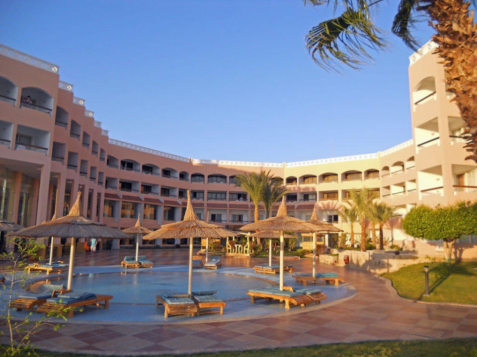 Poolanlage Beach Albatros Resort
