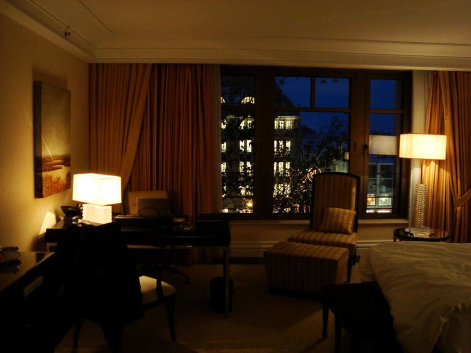 Zimmer im Abendlicht Breidenbacher Hof