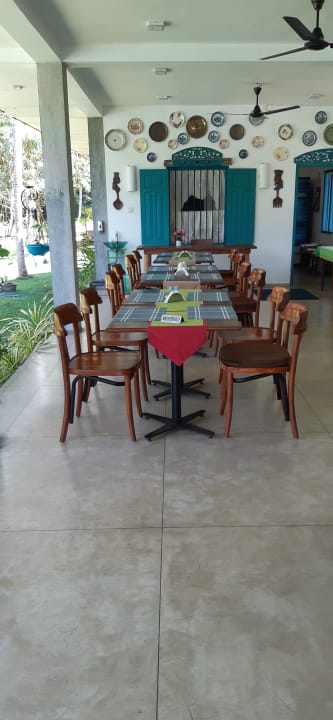 Gastro Kurumba Villas