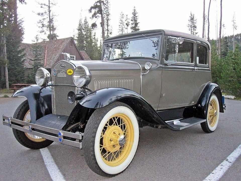 Parken direkt vor der Hütte Mazama Village Motor Inn