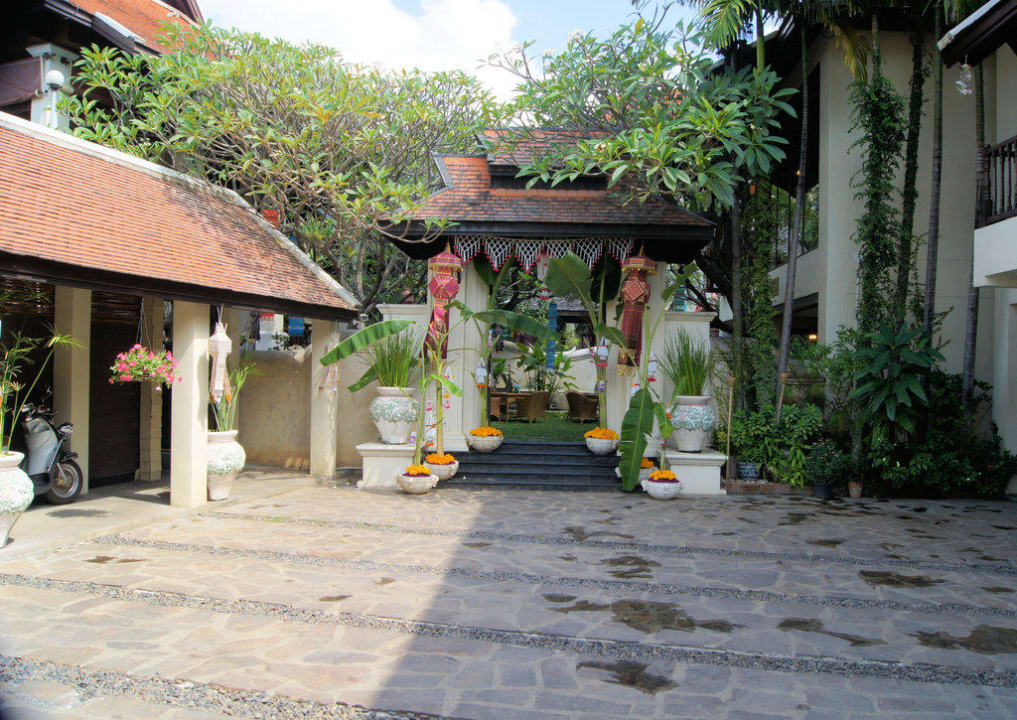 Hotel Eingang Hotel The Puripunn