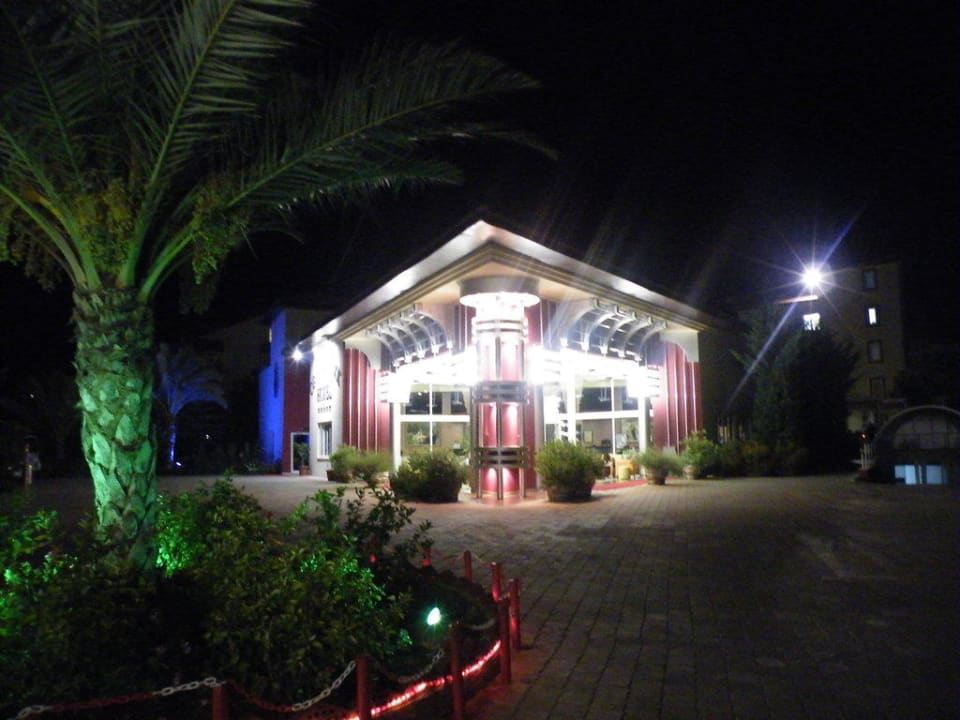 Eingang zur Rezeption Hotel Orfeus Park