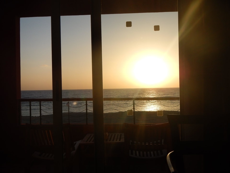 Sonnenaufgang jeden Morgen Malikia Resort Abu Dabbab