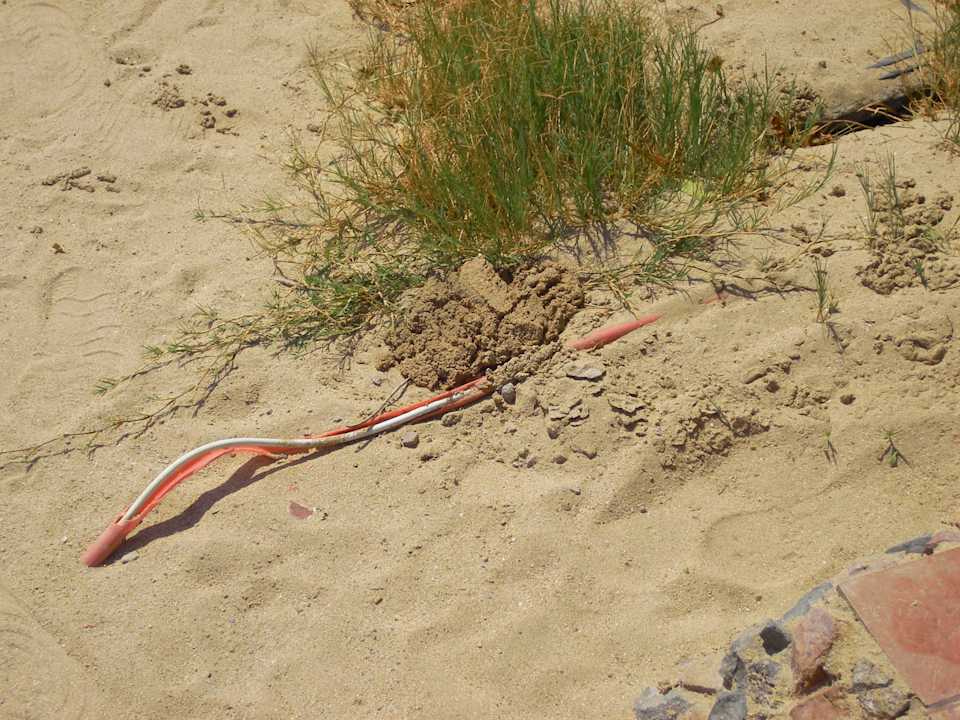 Stromkabel am Strand, Unfallgefahr Shams Safaga Resort