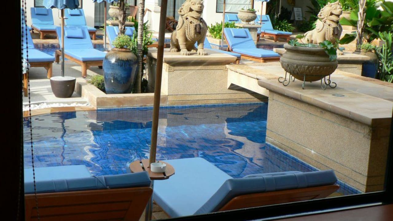 zugang zum pool vom zimmer Holiday Inn Resort Phuket