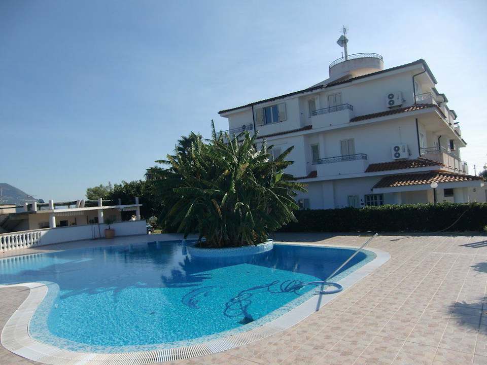 Hotel Eolo mit Poolanlage Eolo Hotel