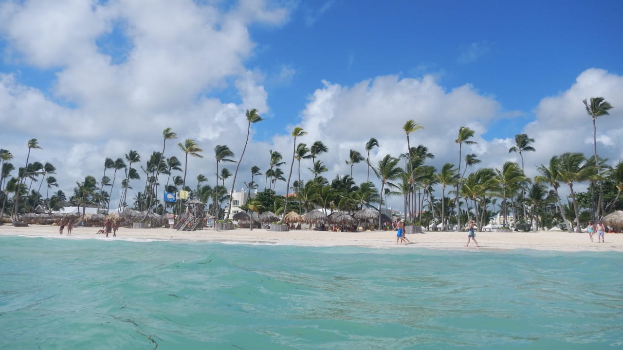Strand vor dem Hotel JOIA Bávaro by Iberostar