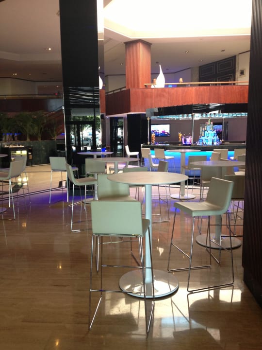 Bar in der Lobby Melia Palma Marina