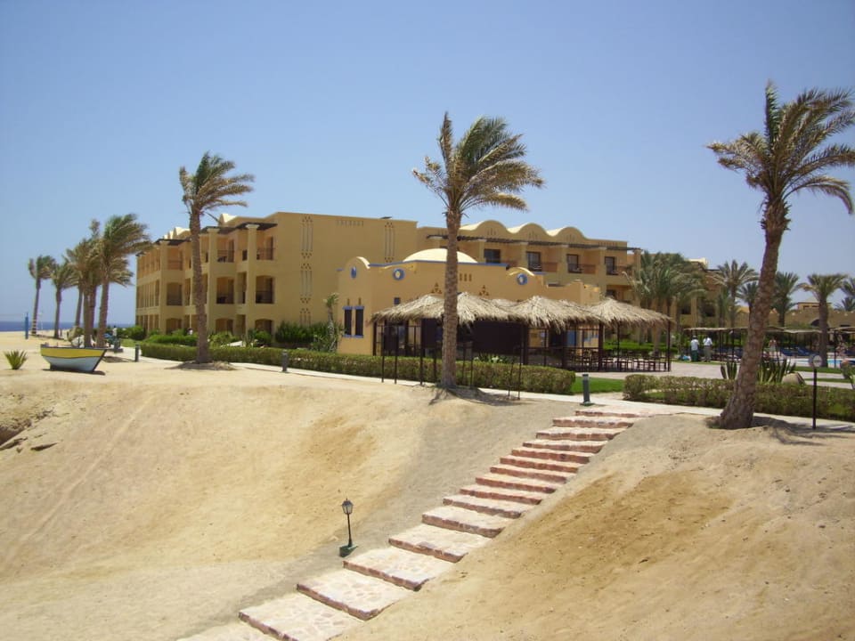 Hotel, vom Strand aus gesehen TUI BLUE Samaya