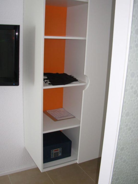 Kleiderschrank Iberostar Waves Bahia de Palma