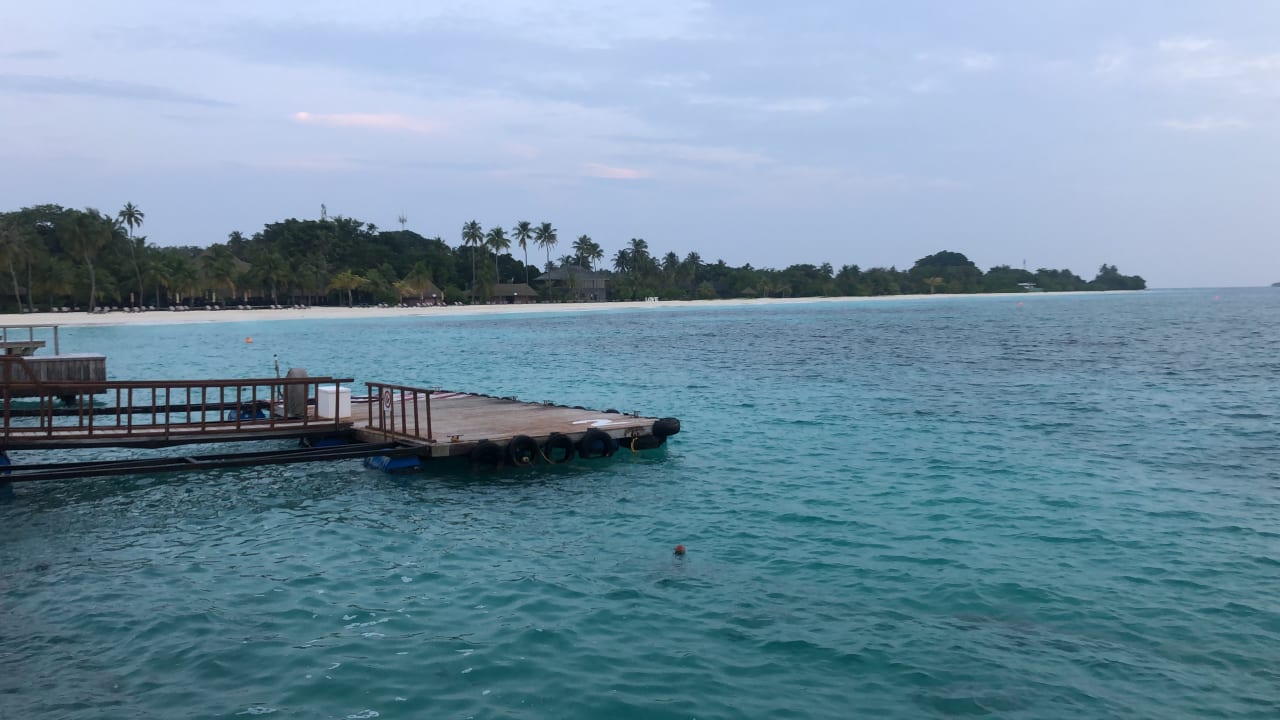 Strand Kuredu Island Resort & Spa