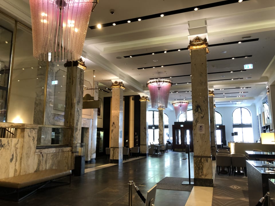 Lobby Reichshof Hamburg
