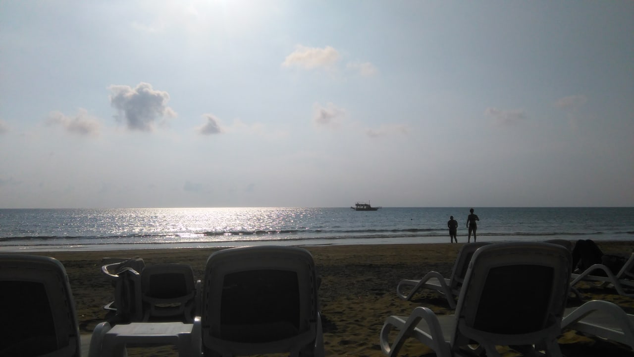 Strand Side Star Beach