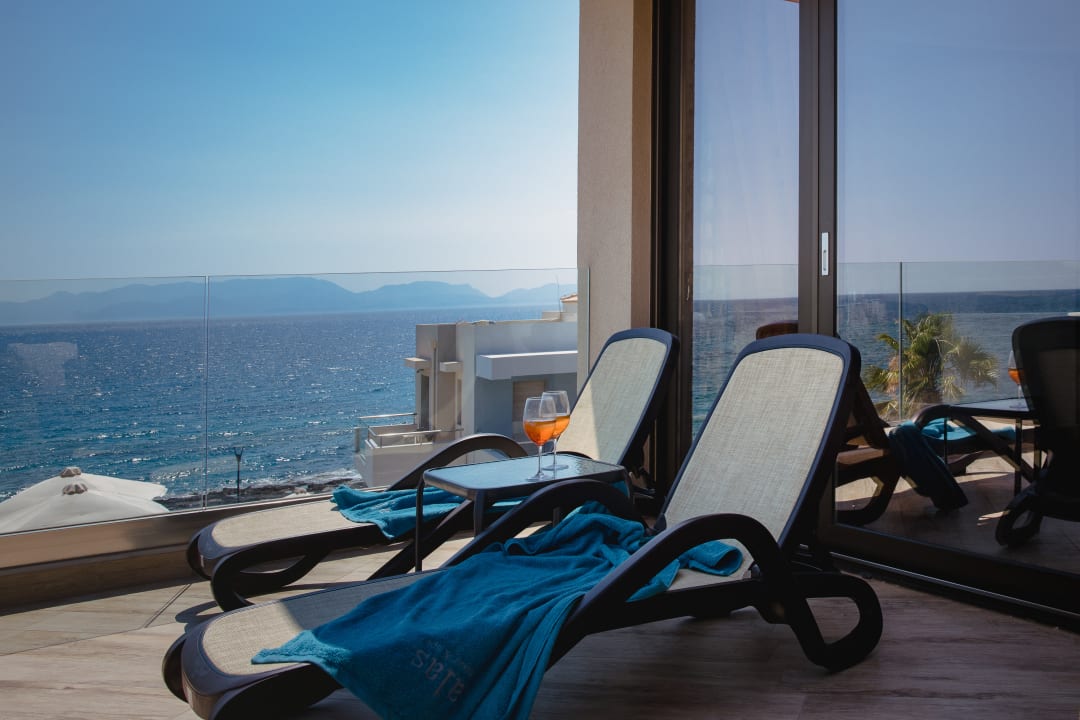 Zimmer Alas Resort & Spa