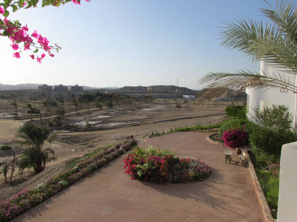 Die etwas andere Zufahrt  Three Corners Equinox Beach Resort