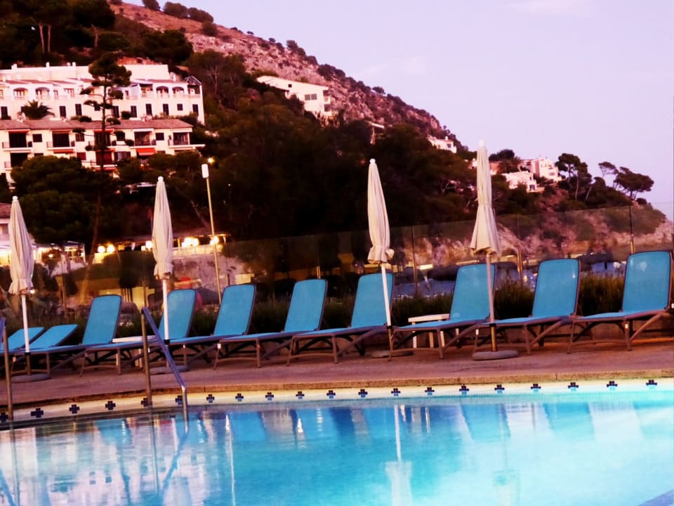 Pool Universal Hotel Castell Royal