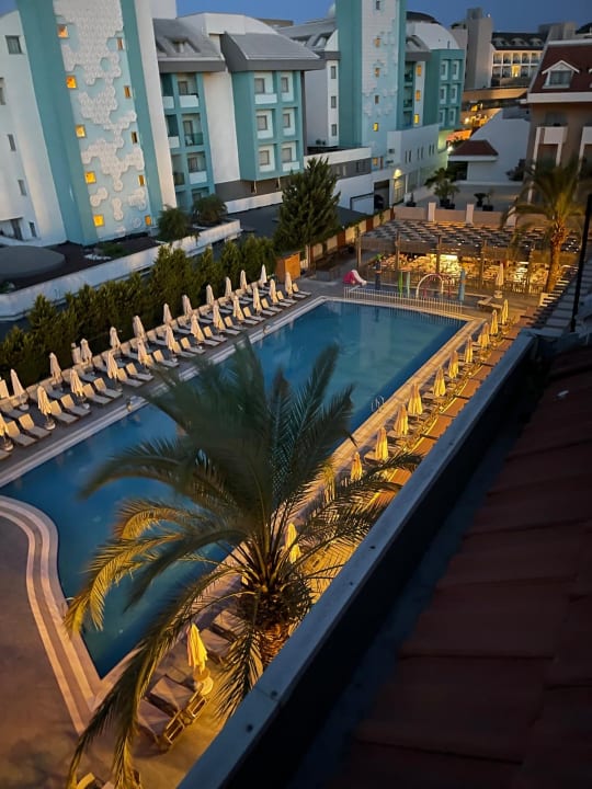 Pool Side Story Resort & Spa