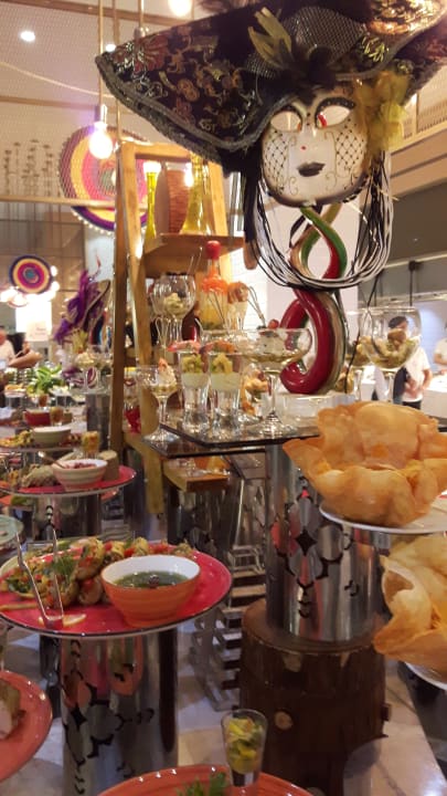 Gastro Acanthus Cennet Barut Collection