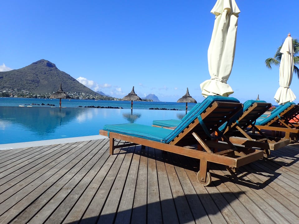 Pool Sands Suites Resort & Spa