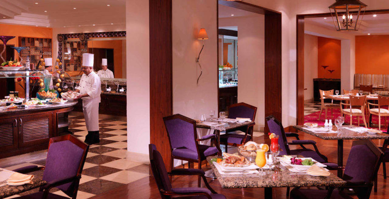 Al Diwan Restaurant Radisson Blu Hotel Jeddah