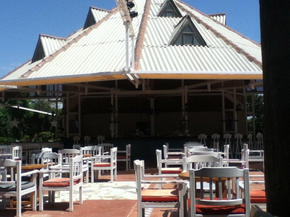  Bar Hotel Defne Garden