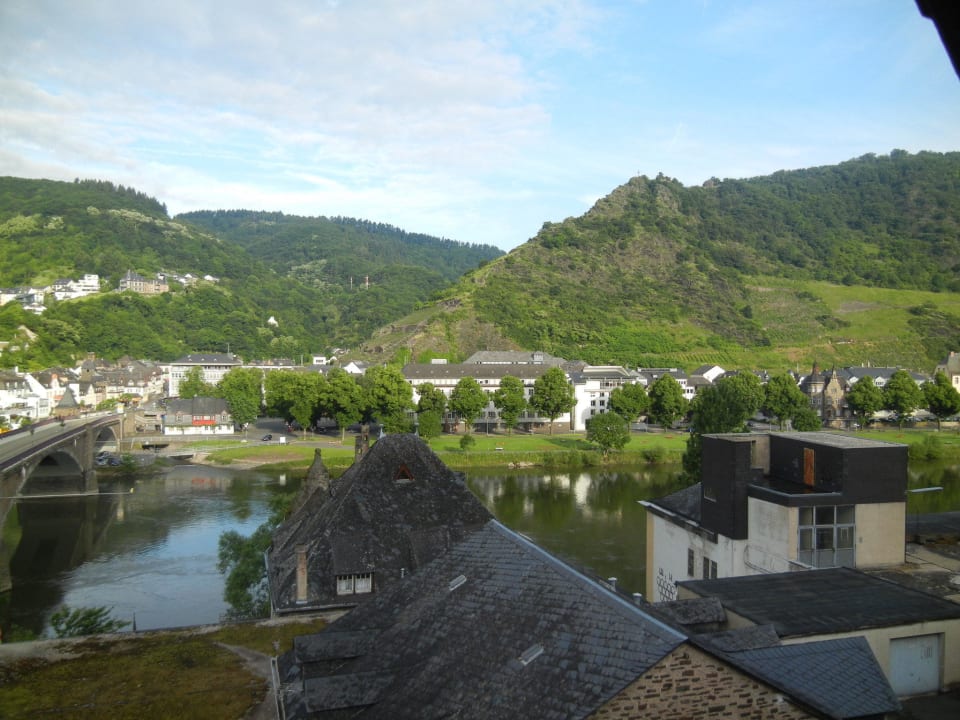 Unten im Bild die historische Senfmühle Hotel Traumblick
