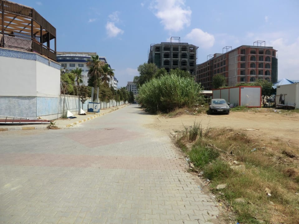 Weg zurück zum Hotel Dizalya Palm Garden