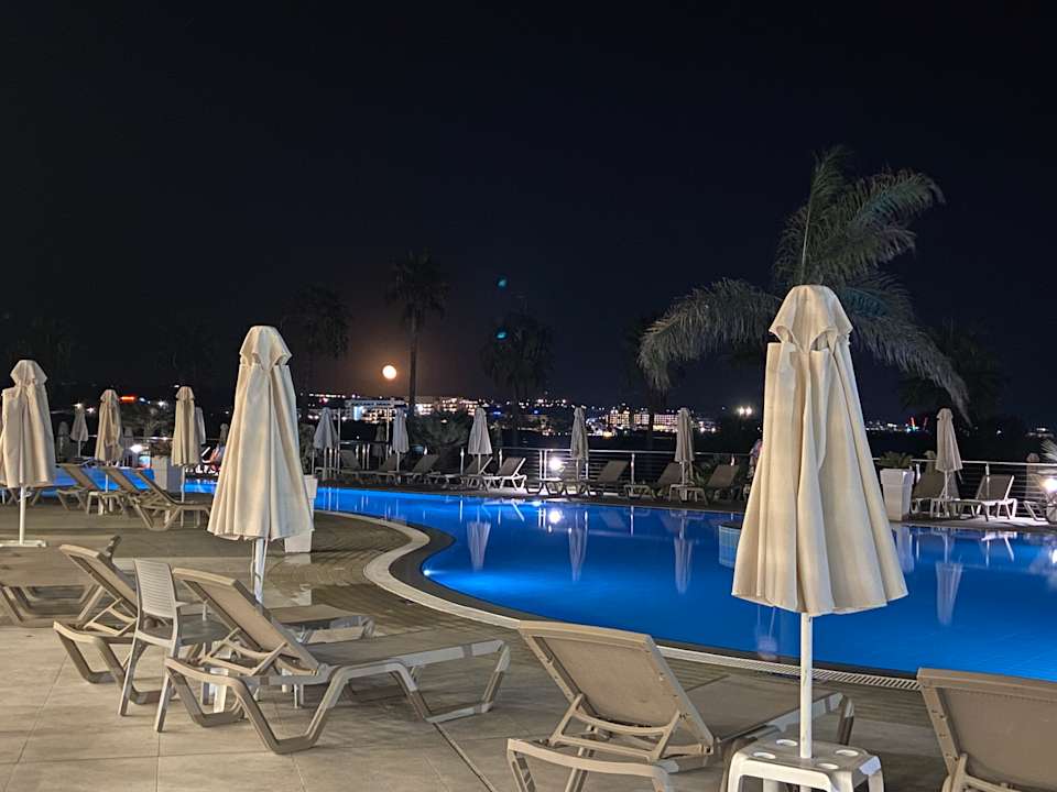 Pool Asterias Beach